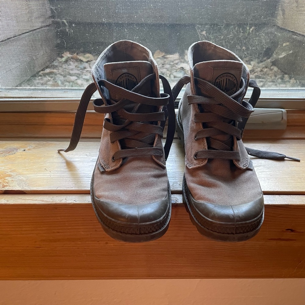 Palladium Tampa Hi boots size 5.5